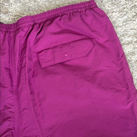 Patagonia Men's Baggies TM 5” inseam Hybrid Shorts in Magenta - Picture 3 of 7